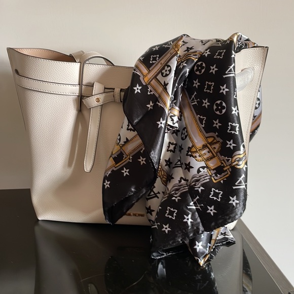 Silk Like Head/Neck/Purse Scarf - Picture 10 of 10